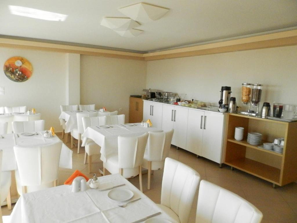 Sunrise Hotel Sarti Bagian luar foto