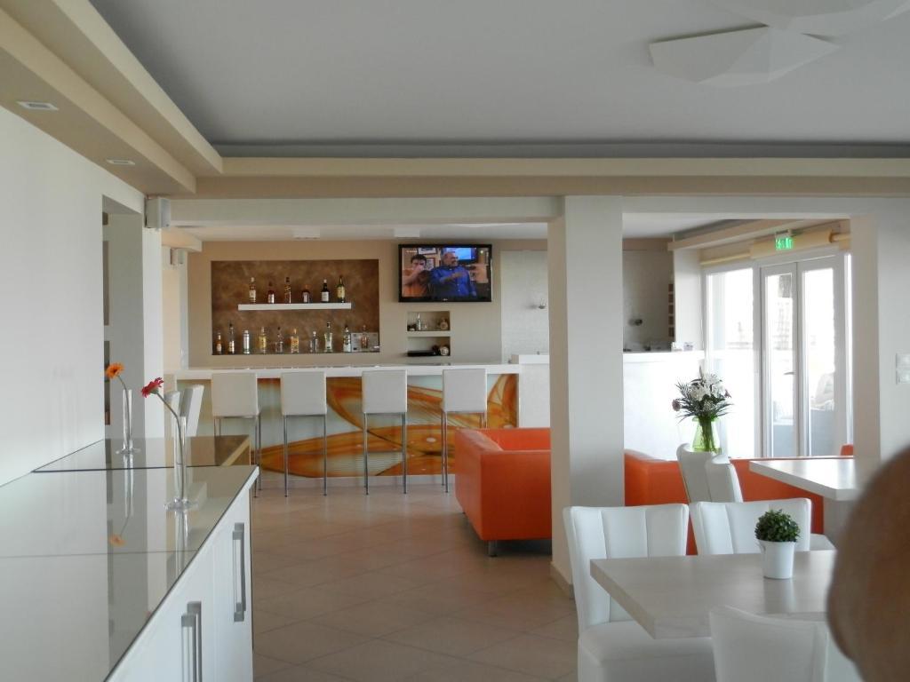 Sunrise Hotel Sarti Bagian luar foto